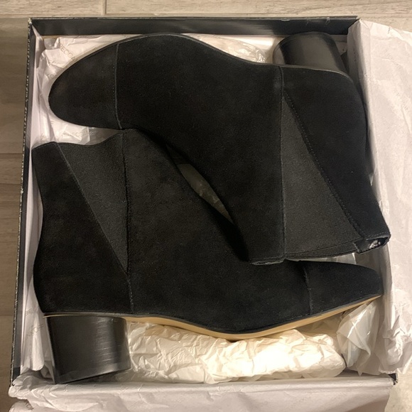 NIB Rebecca Minkoff Izette Booties in Black Oiled Suede Size 9 - Picture 15 of 15